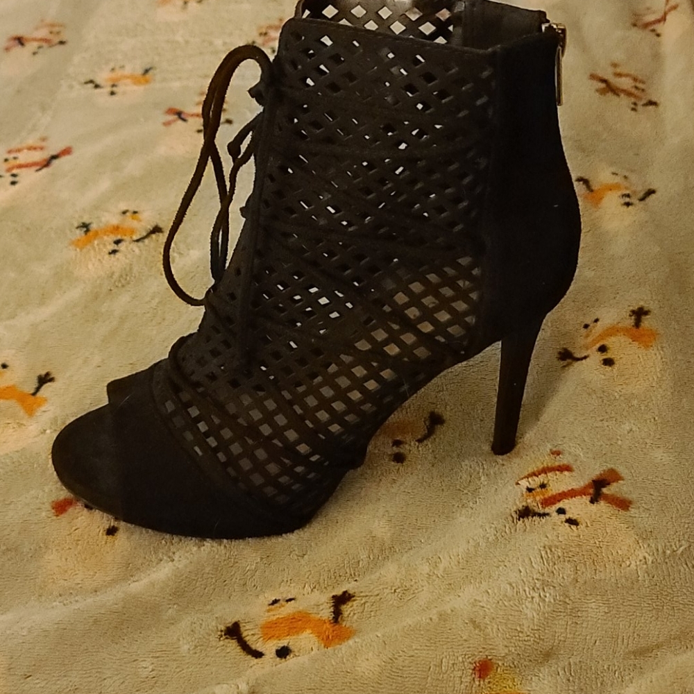 Lace Up Dress Pumps - Picture 6 of 7